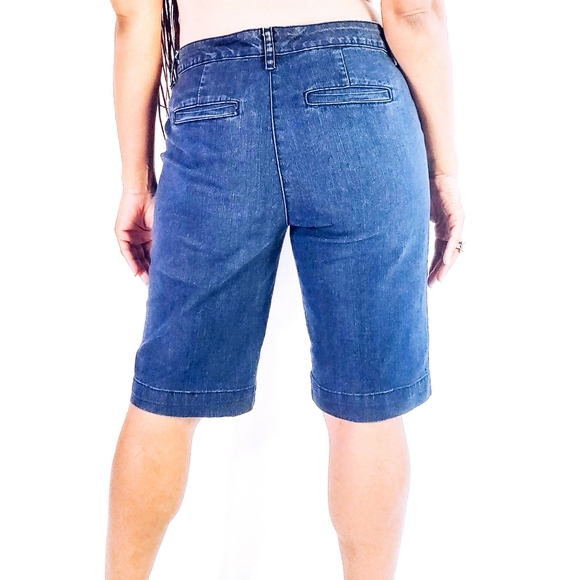 Bermuda Shorts - Picture 3 of 5